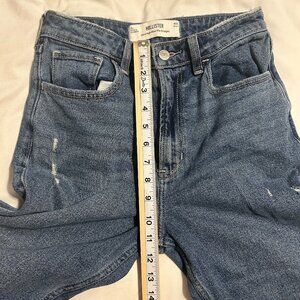 Hollister Ultra High-Rise 90s Straight Jeans Women’s 2S W26 Short Blue Denim